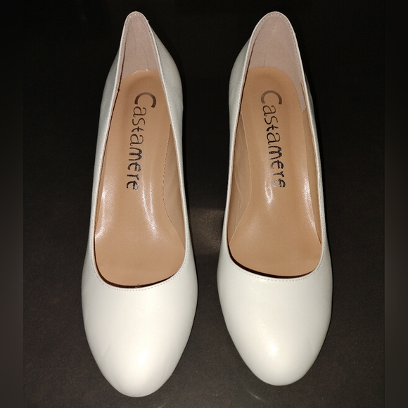 NWT Castamere High Heels Round Toe Pump in PU White - Picture 7 of 12
